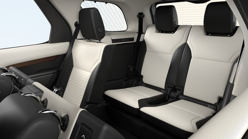2026 Land Rover Discovery — a typically priced live listing