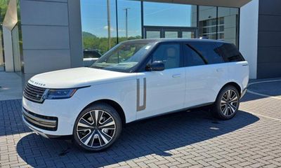 2026 Land Rover Range SE