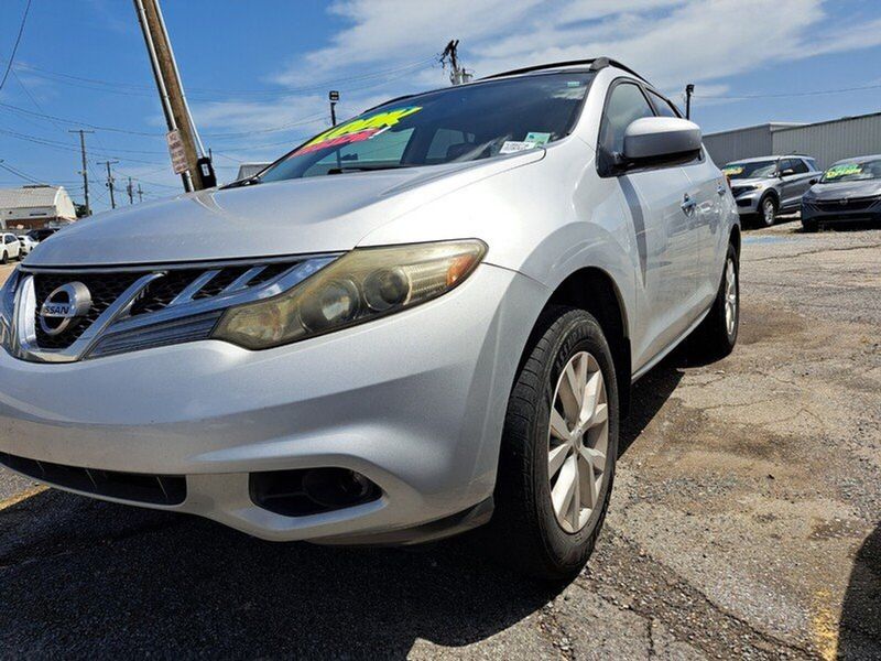 2012 Nissan Murano — a typically priced live listing