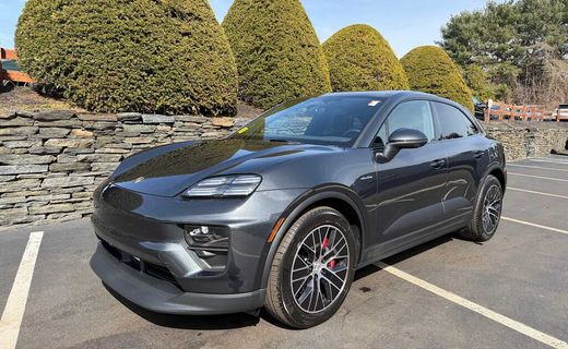 2026 Porsche Macan 4S