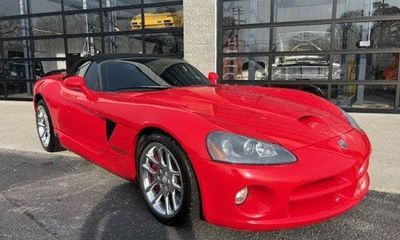 2004 Dodge Viper SRT 10