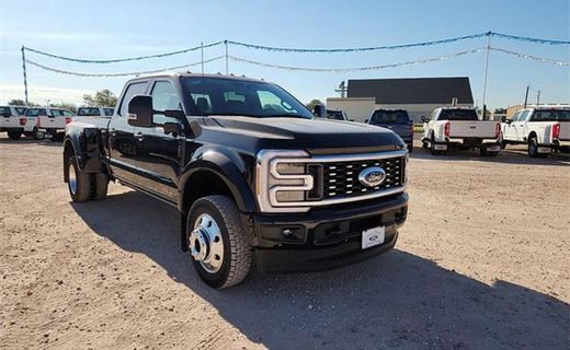 2026 Ford F-450 Platinum