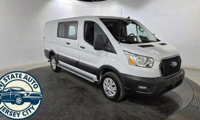 2022 Ford Transit LOW Roof