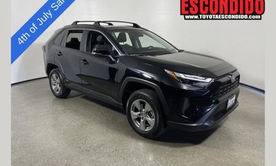 2024 Toyota RAV4 LE