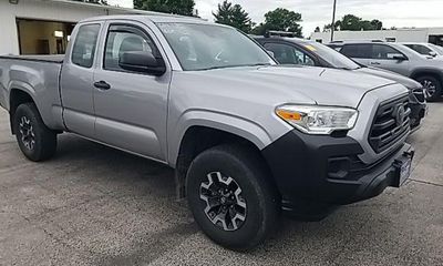 2018 Toyota Tacoma SR SR5 TRD