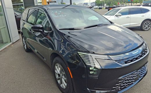 2027 Chrysler Pacifica Select