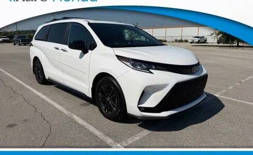 2025 Toyota Sienna XSE