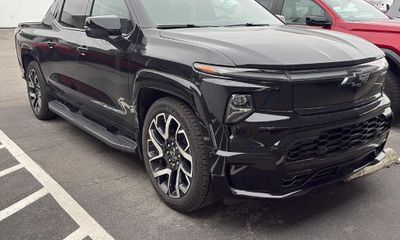 2025 Chevrolet Silverado 3SP RST