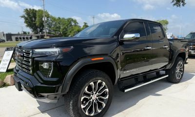 2024 GMC Canyon Denali