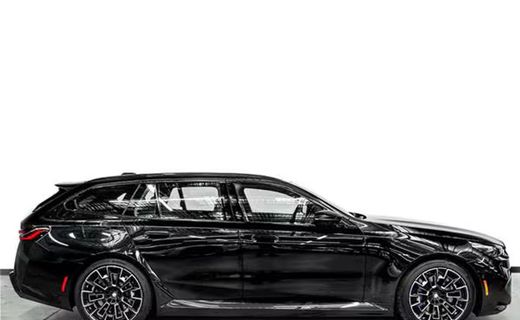 2025 BMW M5 Touring