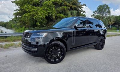 2026 Land Rover Range SE