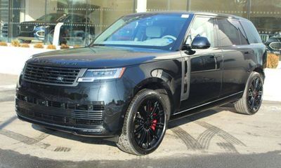 2026 Land Rover Range SV