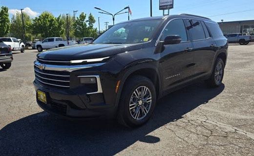 2025 Chevrolet Traverse LT