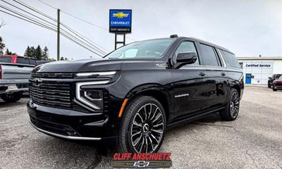 2025 Chevrolet Suburban High Country