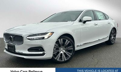 2025 Volvo S90 Plus Bright