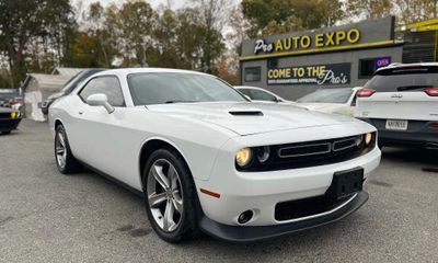 2015 Dodge Challenger SXT