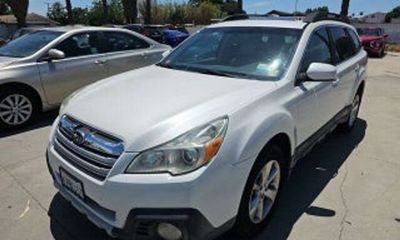 2013 Subaru Outback Limited M R
