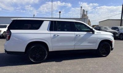 2021 Chevrolet Suburban High Country