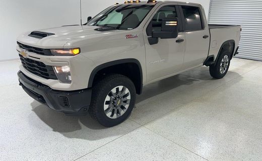 2026 Chevrolet Silverado HD Custom