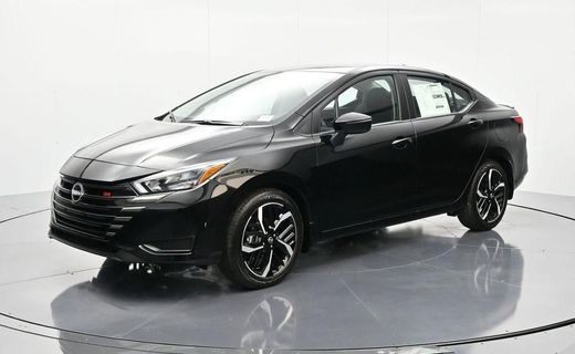2025 Nissan Versa SR