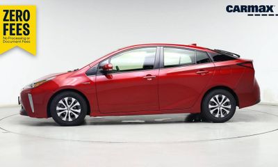 2021 Toyota Prius LE