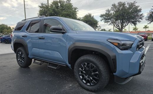 2025 Toyota 4RUNNER SR5