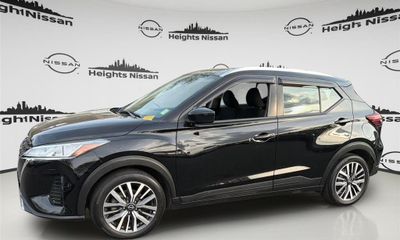 2022 Nissan Kicks SV
