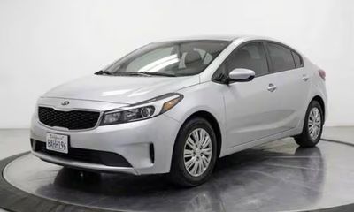 2017 Kia Forte LX Base