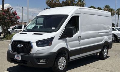 2026 Ford Transit Medium Roof