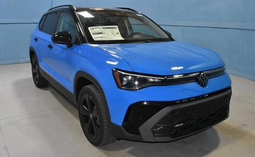 2026 Volkswagen Taos 4MOTION SE Black