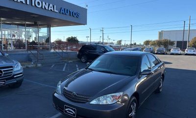 2004 Toyota Camry LE