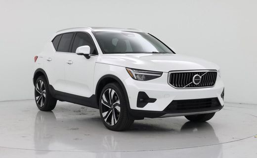 2024 Volvo XC40 Plus Bright
