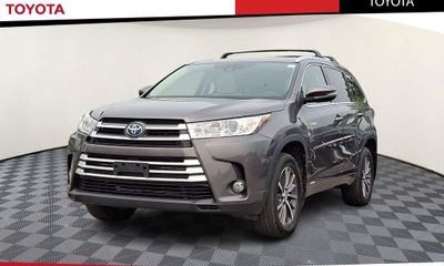 2017 Toyota Highlander XLE Hybrid
