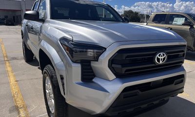 2026 Toyota Tacoma SR