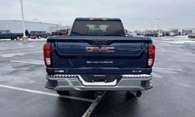 2023 GMC Sierra HD SLE