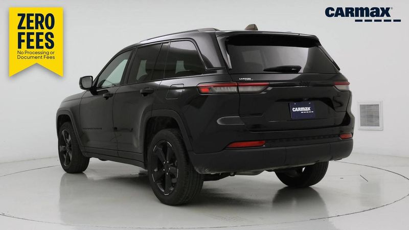 2023 Jeep Grand Cherokee — a typically priced live listing