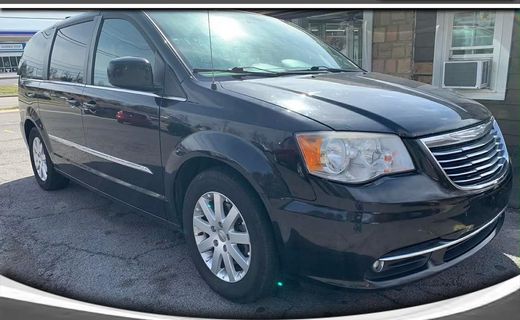 2013 Chrysler Town AND Country Touring