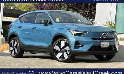 2023 Volvo C40 Ultimate Dark