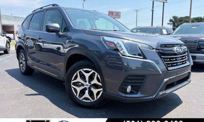2023 Subaru Forester Premium