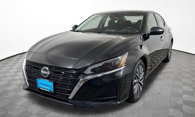 2024 Nissan Altima SV