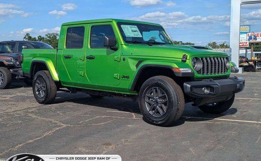 2026 Jeep Gladiator Sport