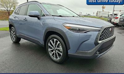 2024 Toyota Corolla Cross XLE