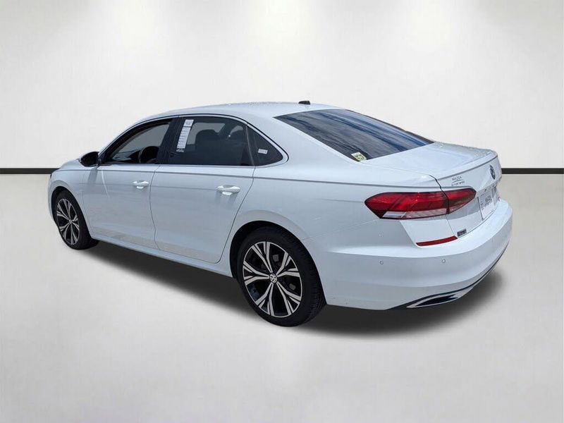 2020 Volkswagen Passat — a typically priced live listing
