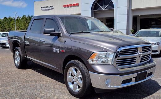 2017 Ram 1500 SLT