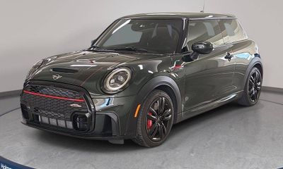 2023 Mini Hardtop Hatchback