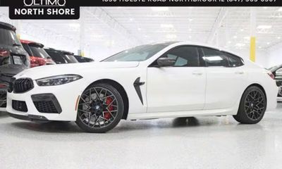 2022 BMW M8 GC Competition