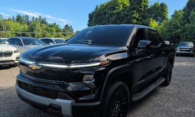 2025 Chevrolet Silverado 3LT LT