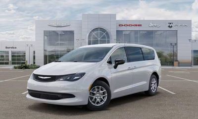 2026 Chrysler Voyager LX