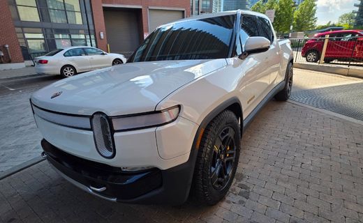 2023 Rivian R1T Adventure