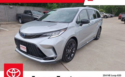 2025 Toyota Sienna XSE